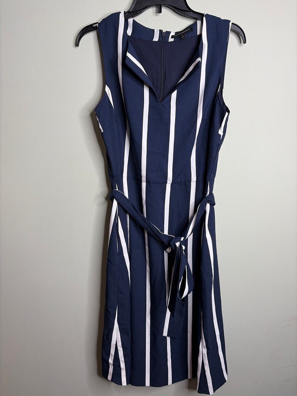 Banana Republic womens Navy striped Sleeveless dress Size 10